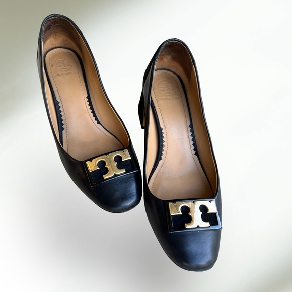 Tory Burch Leather Shoes - Picture 2 of 5